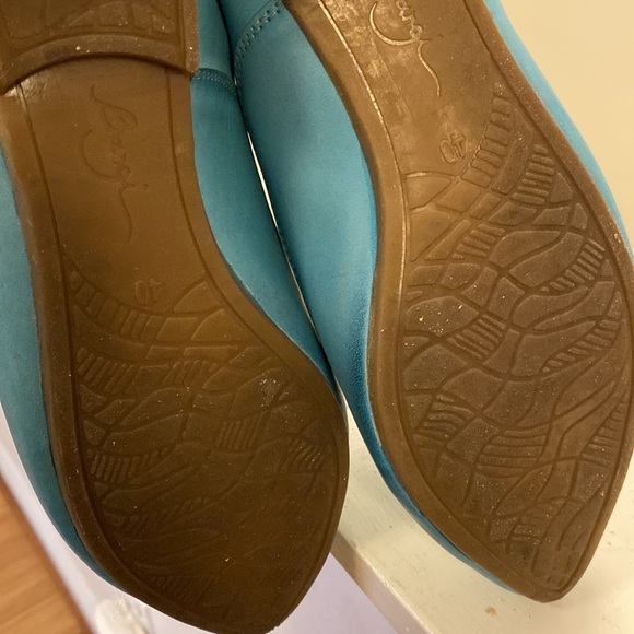 Bangi Handmade Handpainted Oxfords in turquoise - Picture 7 of 7